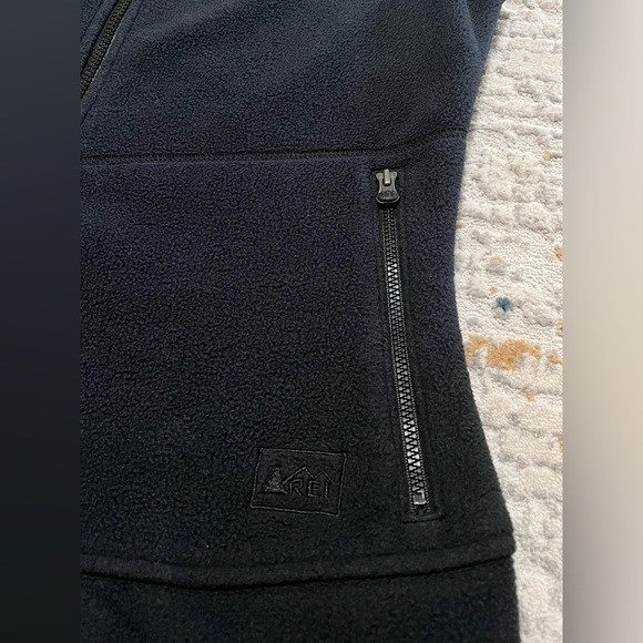 REI Co-Op Classic Fleece Vest - Women’s Small - Picture 4 of 13